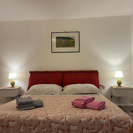 Casetta Di Ale Al Capo Palermo Bagian luar foto